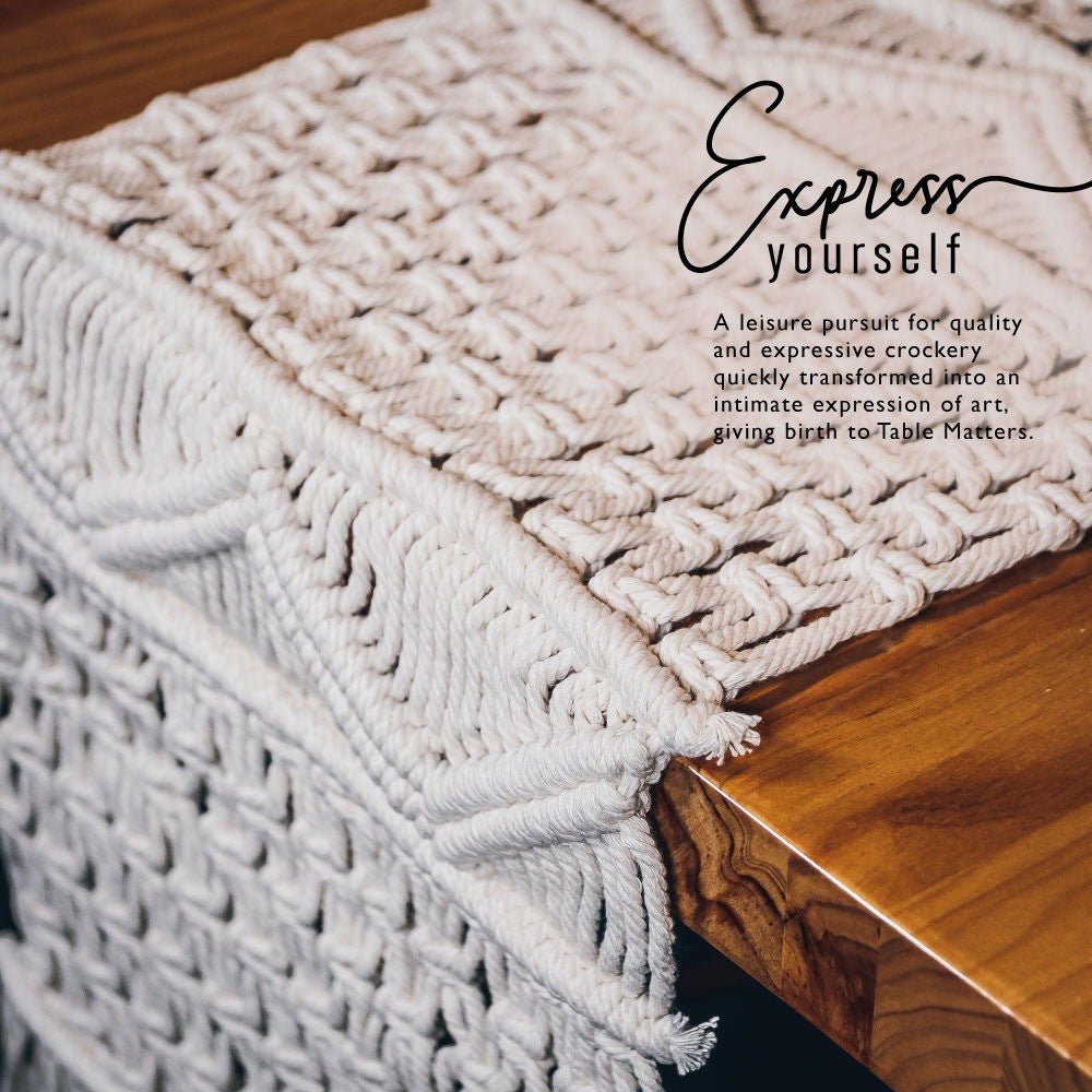 83R3WGmmy3 Knitted Table Runner Collection