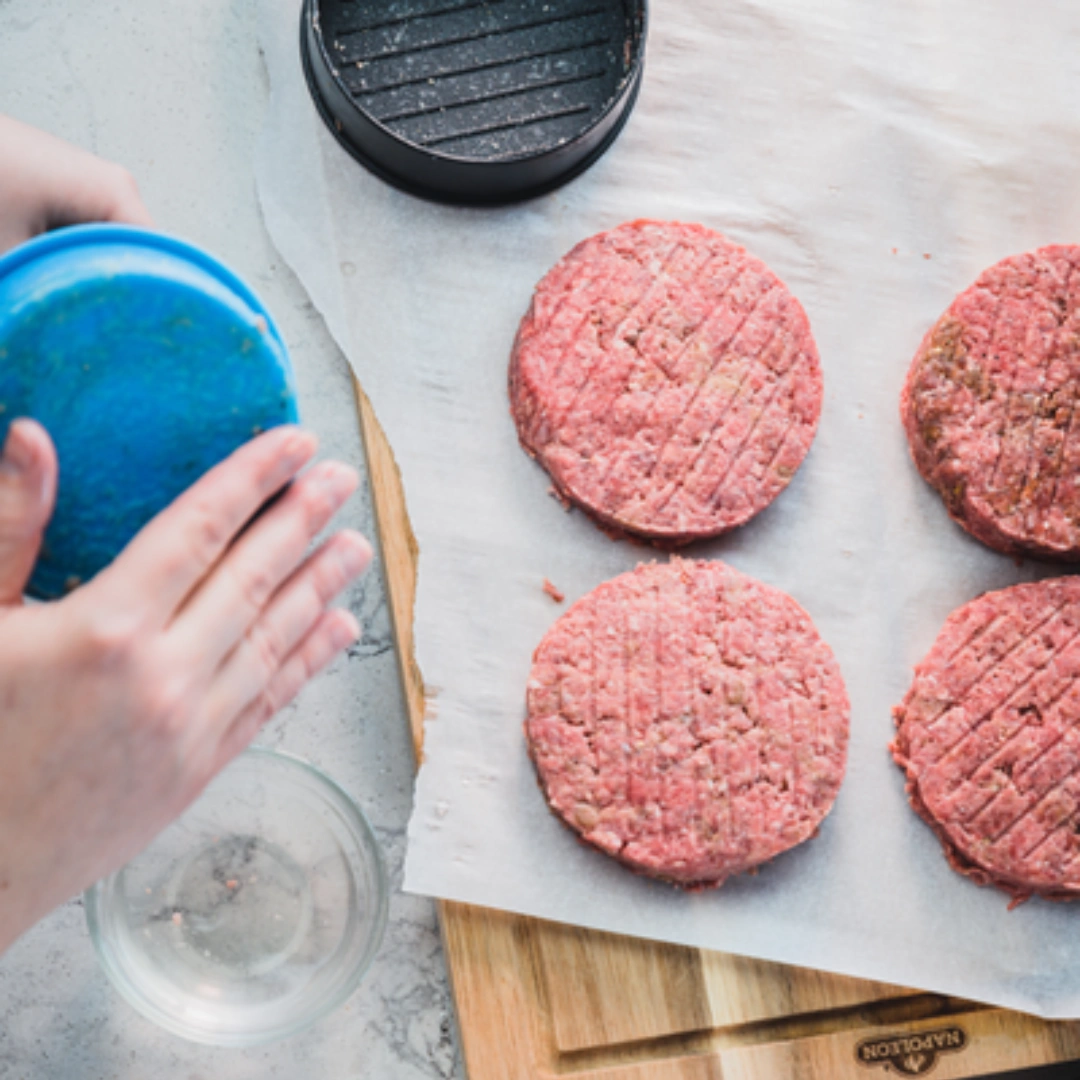 BURGER-PRESS-Lifestyle-2-1.webp