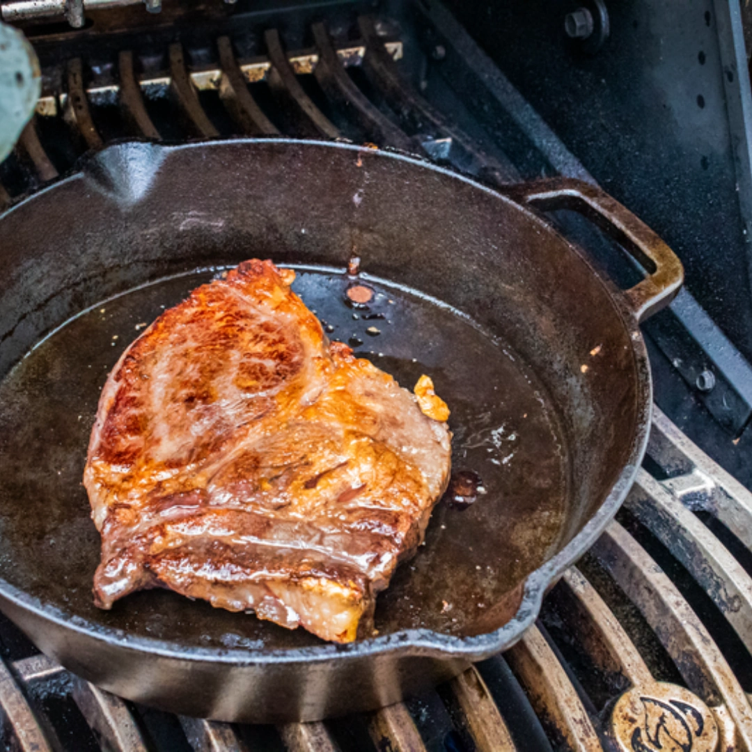 CAST-IRON-24CM-FRYING-PAN-Lifestyle-2-1.webp