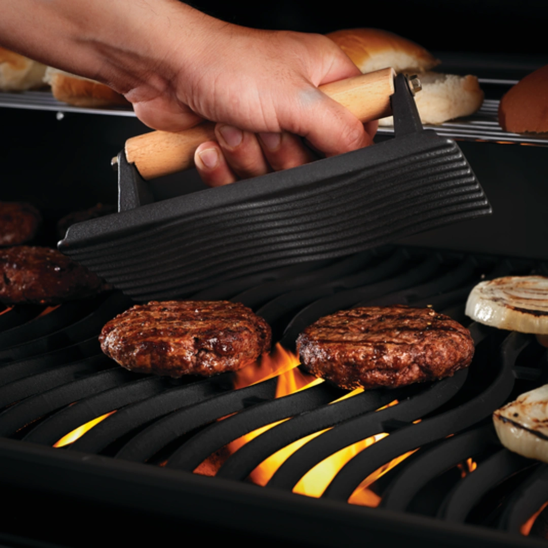 CAST-IRON-MEAT-PRESS-Lifestyle-3-1.webp