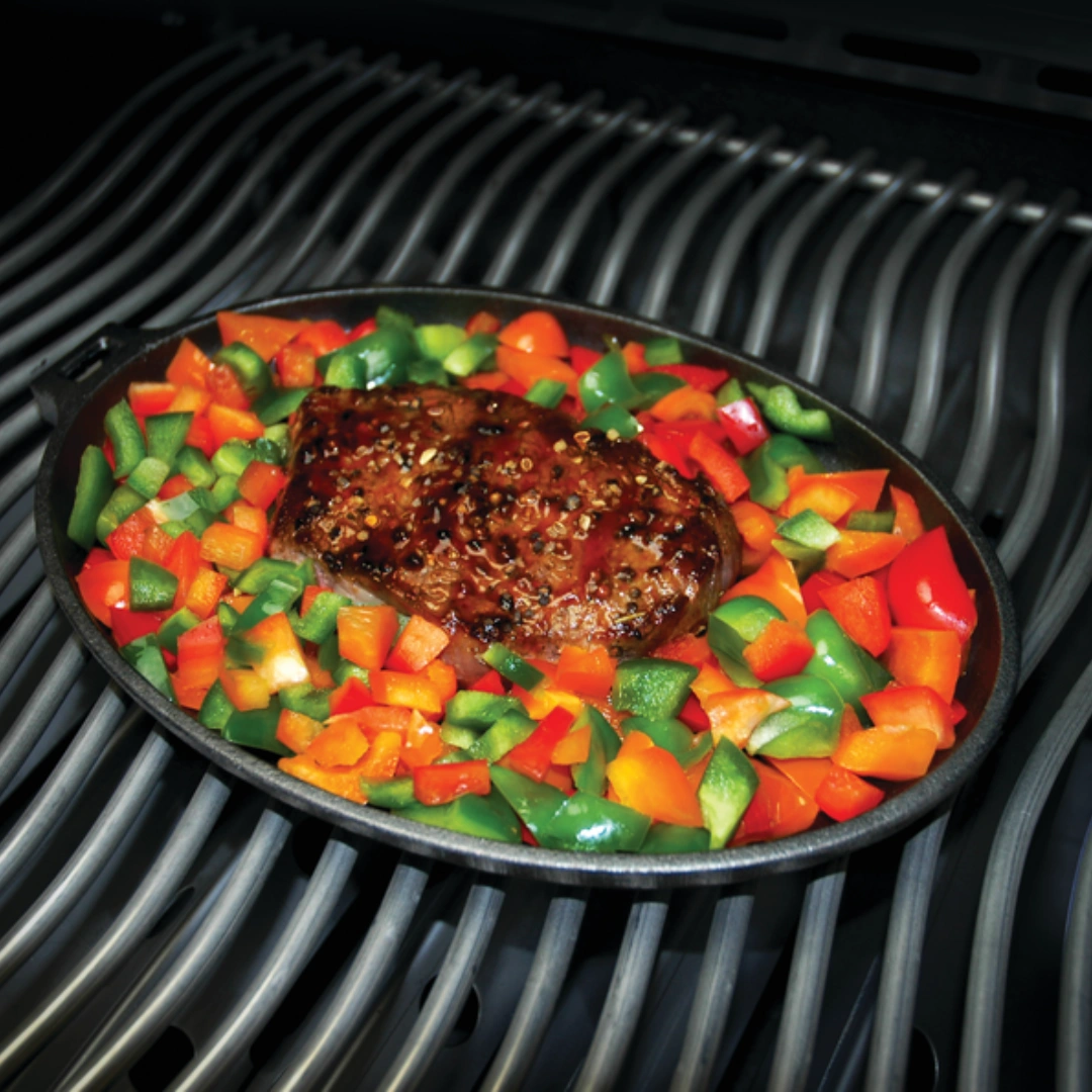 CAST-IRON-SKILLET-Lifestyle-3-1.webp