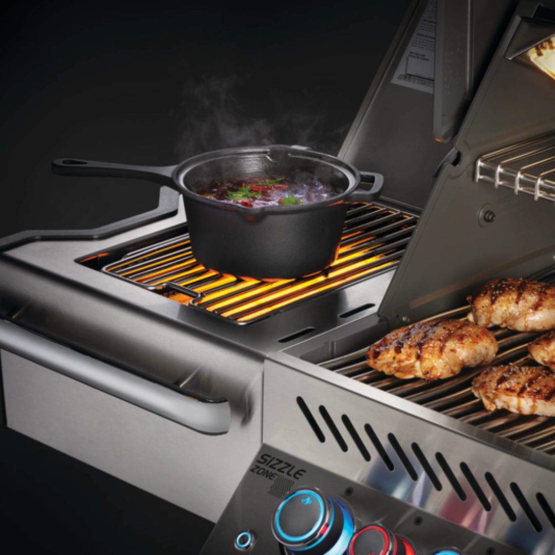 Cast-Iron-Sauce-Pan-with-Lid-Lifestyle-3-1.webp