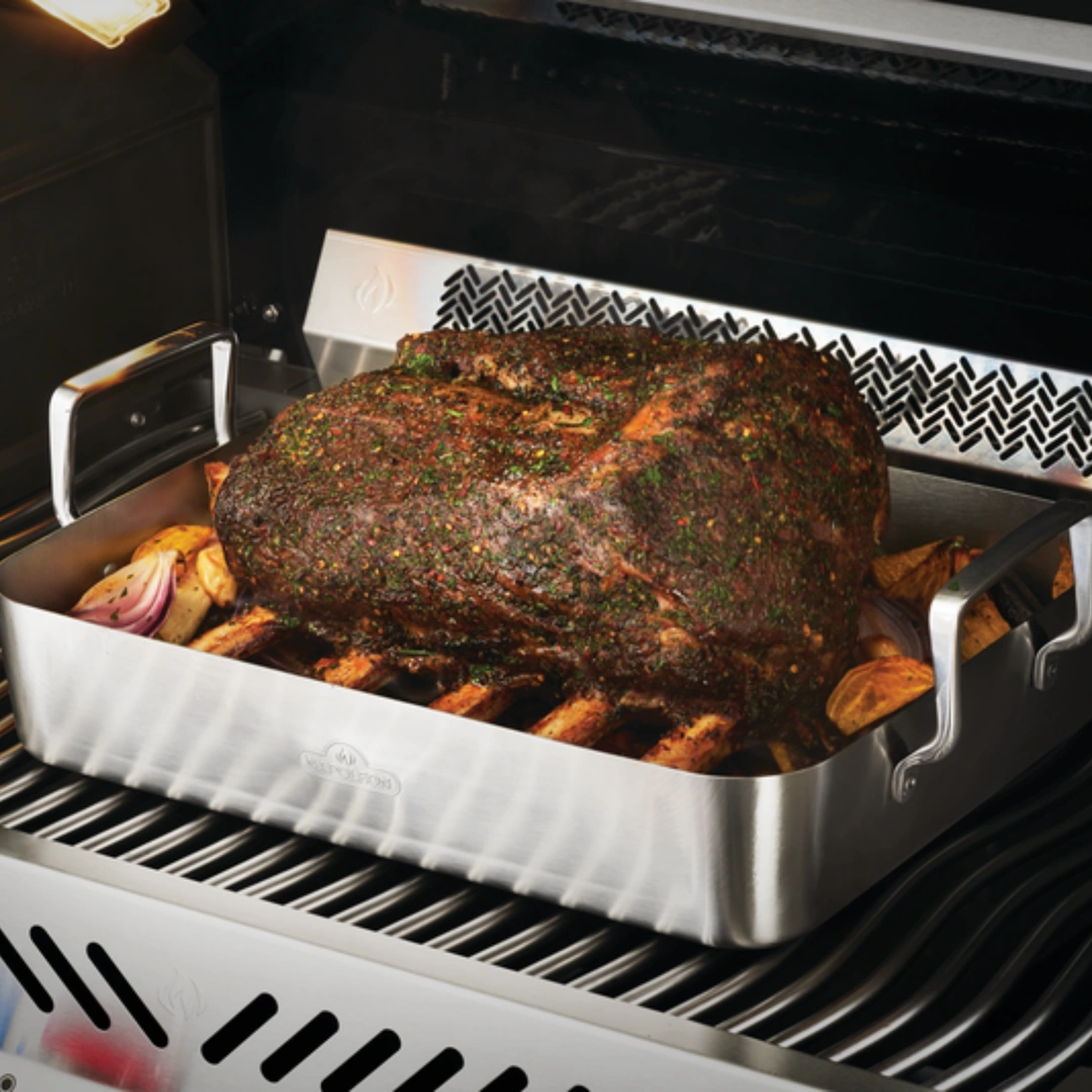 ROASTING-PAN-WITH-CUTTING-BOARD-Lifestyle-2-1.webp