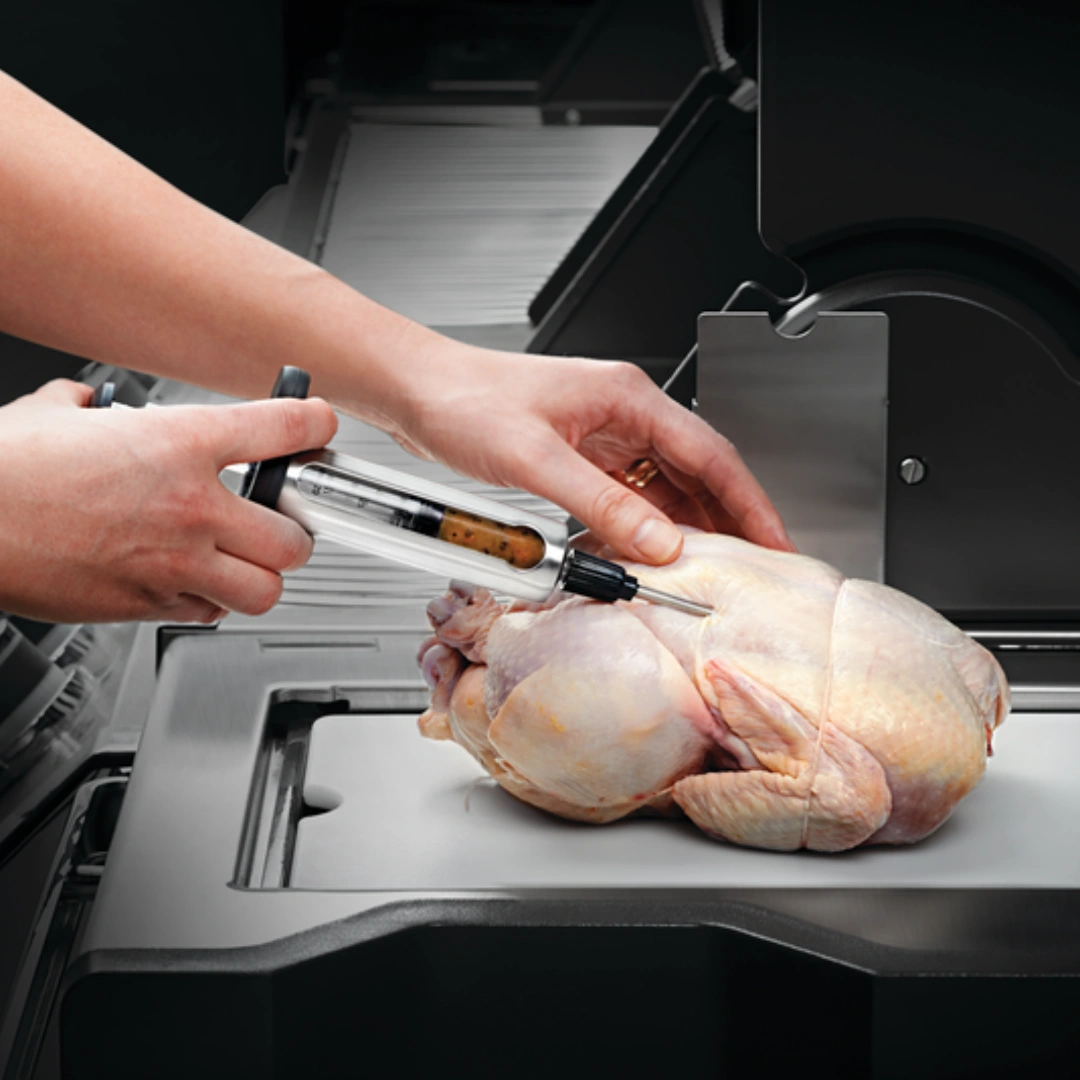 SS-MARINADE-INJECTOR-Lifestyle-3-1.webp